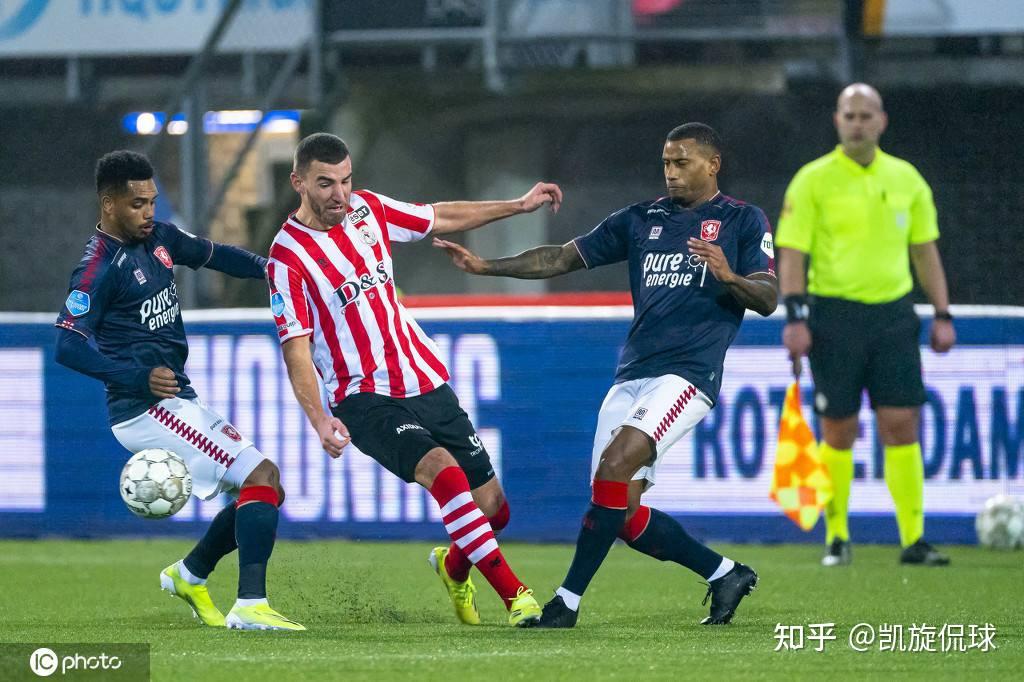 了球队的凝 了球队的凝